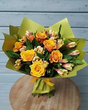 Букет цветов из:  Альстромерии и Розы в Губино