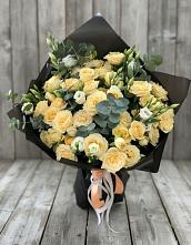 Букет цветов из:  Розы и Лизиантусы #REPLACE_PRED# Губино