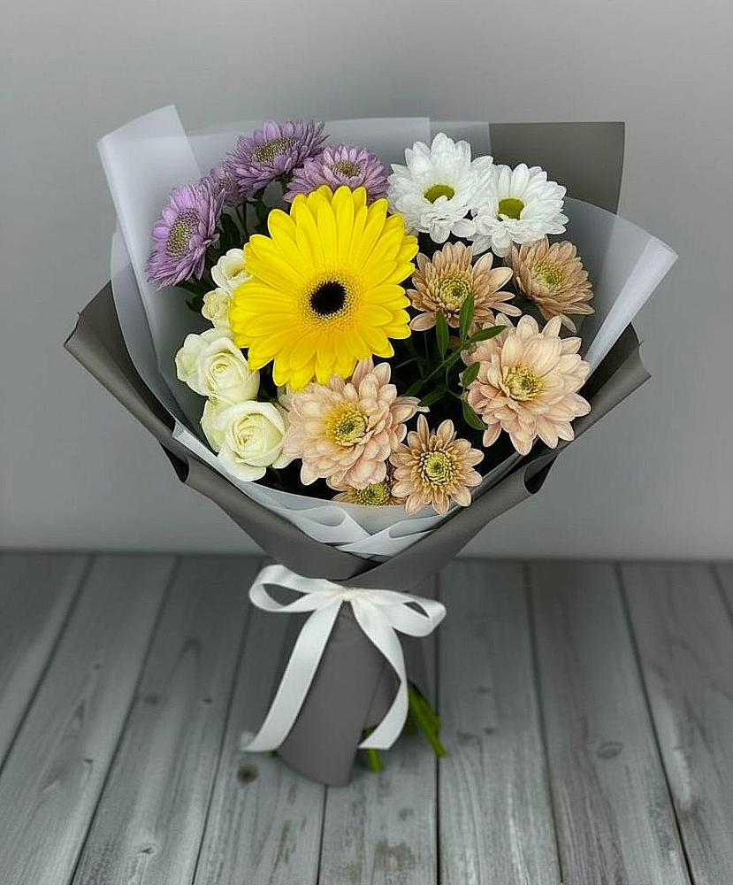 Букет цветов из: Розы, Герберы и Хризантемы в Губино