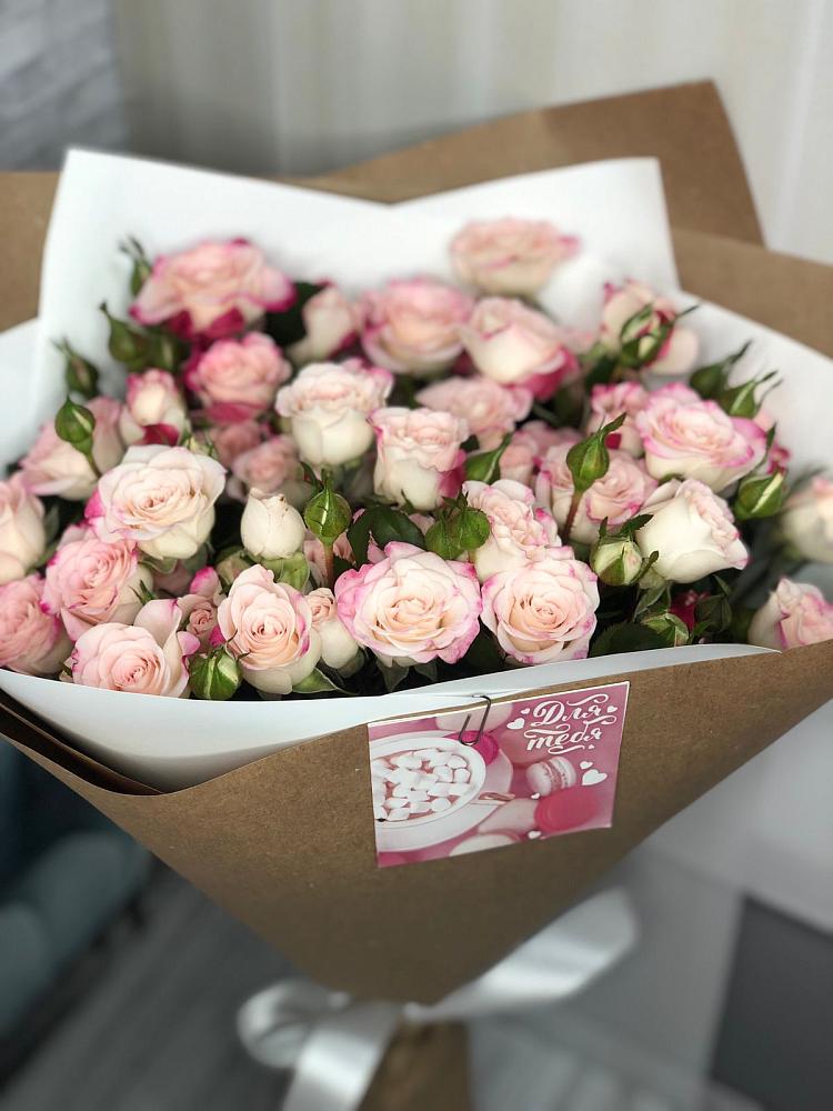 Букет цветов из: Розы в Губино