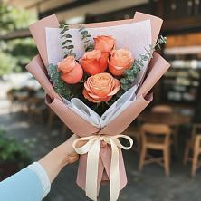 Букет цветов из:  Розы в Губино