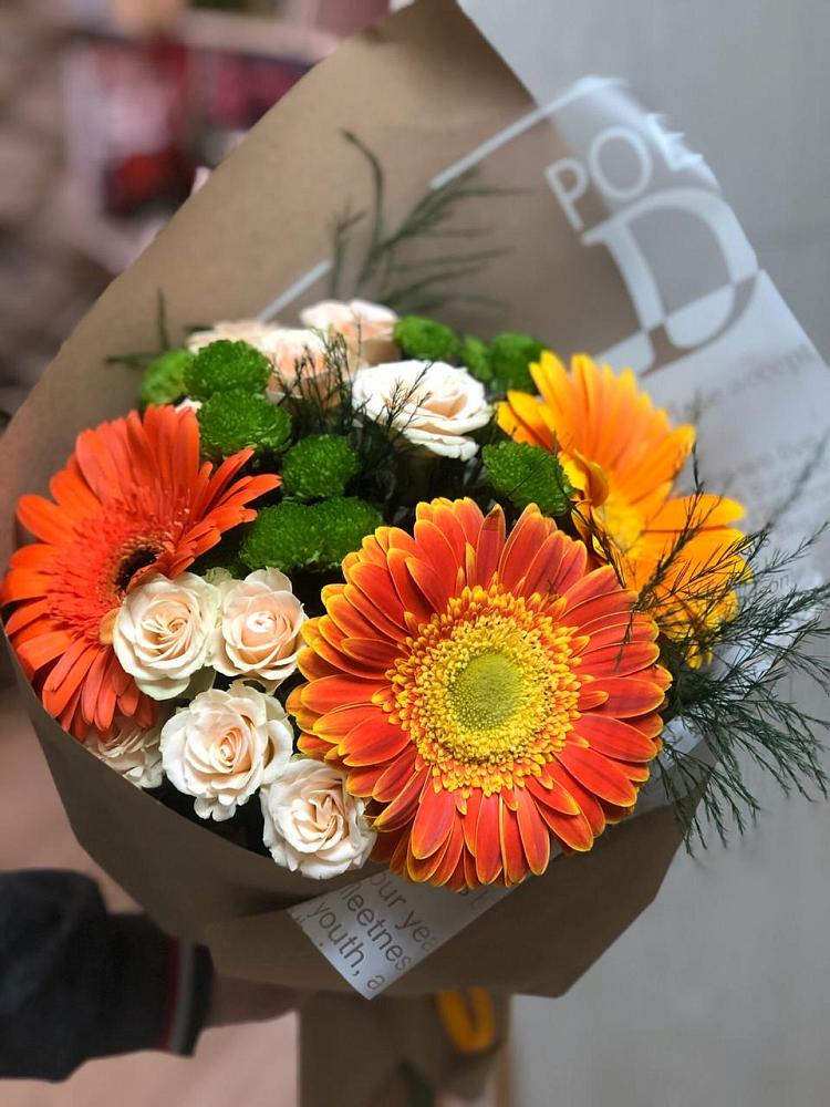 Букет цветов из: Герберы, Хризантемы и Розы в Губино