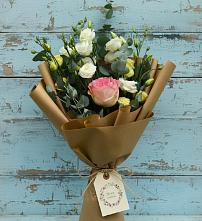Букет цветов из:  Розы и Лизиантусы в Губино